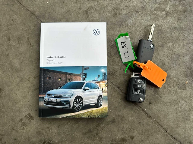 Volkswagen tiguan r-line 1.5 tsi act highline business 150pk 2020, h-128-nt - afbeelding 46 van  50