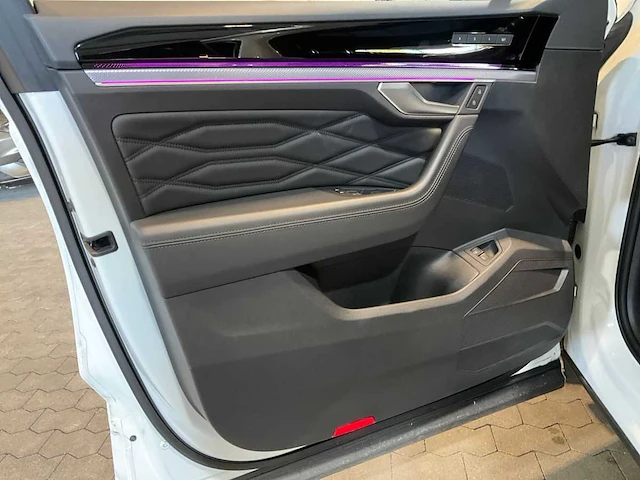 Volkswagen touareg 3.0 ehybrid r 4motion 2021 - afbeelding 9 van  41