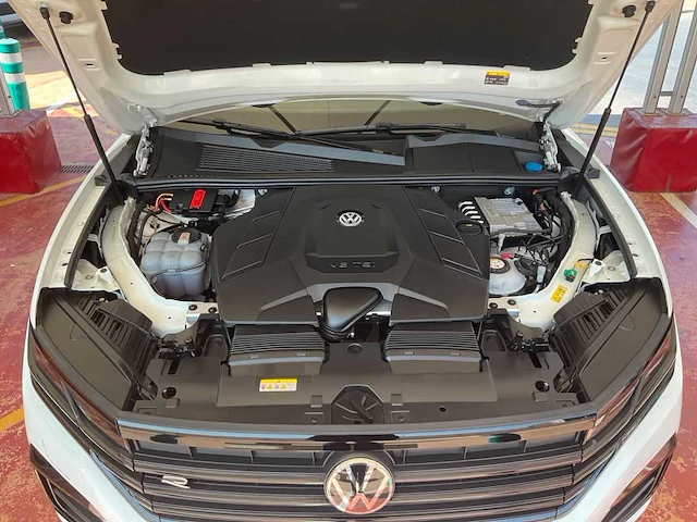 Volkswagen touareg 3.0 tsi ehybrid 4motion r-line 2021 | 00-94-49 - afbeelding 12 van  19