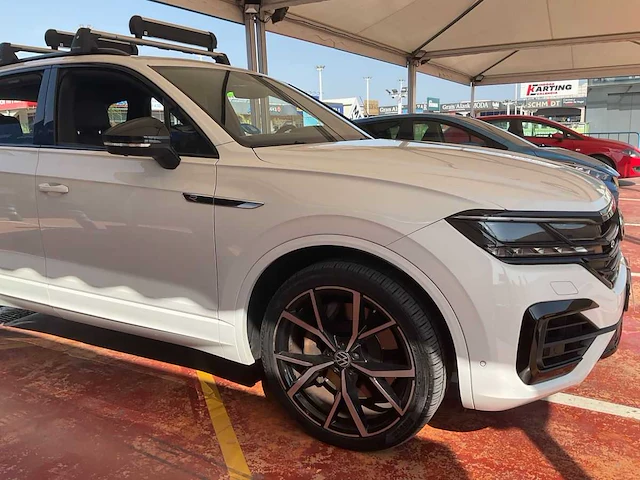 Volkswagen touareg 3.0 tsi ehybrid 4motion r-line 2021 | 00-94-49 - afbeelding 14 van  19