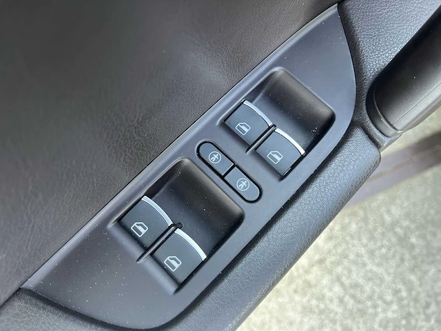 Volkswagen touareg 3.0 tsi hybrid highline 2011 | gn-569-l - afbeelding 5 van  31