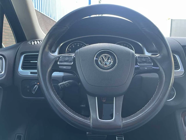 Volkswagen touareg 3.0 tsi hybrid highline 2011 | gn-569-l - afbeelding 8 van  31