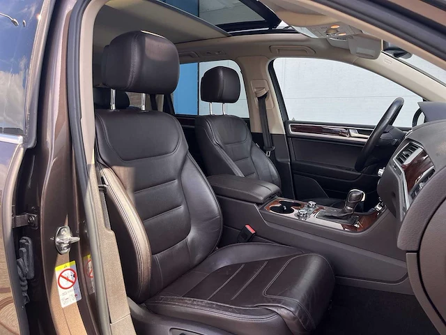 Volkswagen touareg 3.0 tsi hybrid highline 2011 | gn-569-l - afbeelding 21 van  31