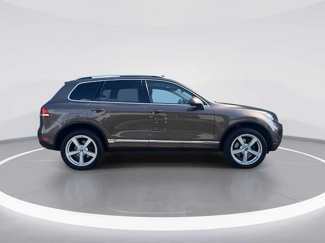 Volkswagen touareg 3.0 tsi hybrid highline 2011 | gn-569-l - afbeelding 29 van  31