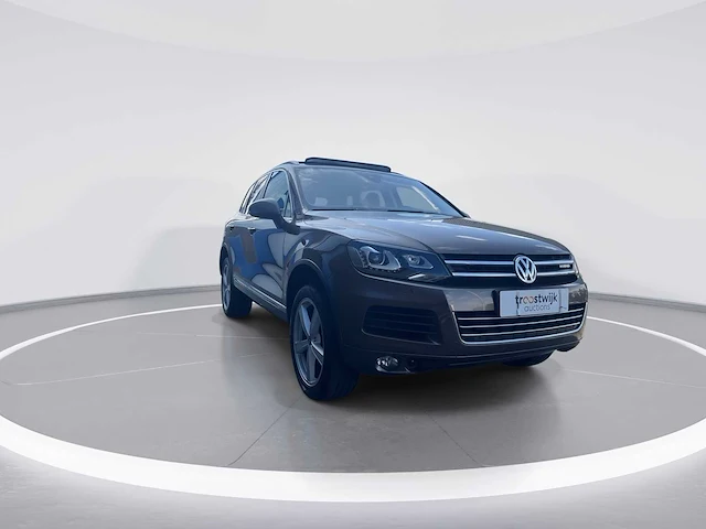 Volkswagen touareg 3.0 tsi hybrid highline 2011 | gn-569-l - afbeelding 30 van  31