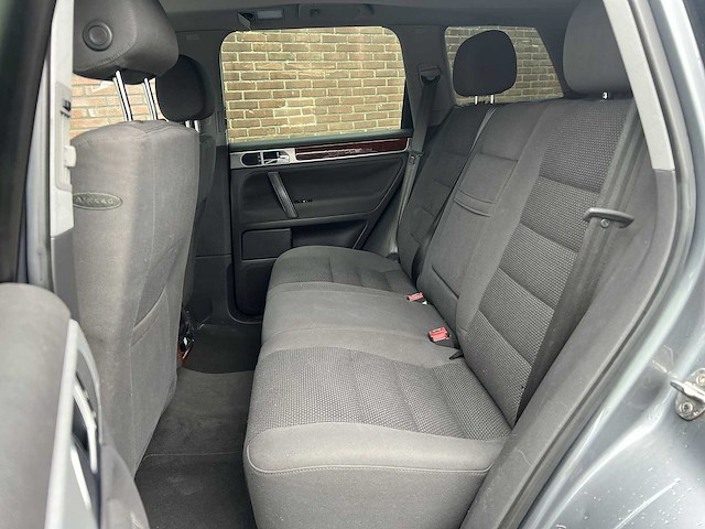 Volkswagen touareg 3.2 v6 2003 | 06-nb-sl - afbeelding 17 van  26