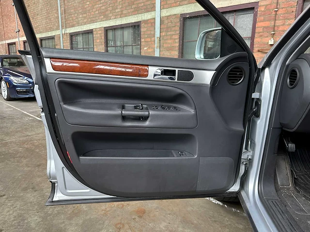 Volkswagen touareg 3.2 v6 220pk 2003, 07-ng-jj youngtimer - afbeelding 24 van  40