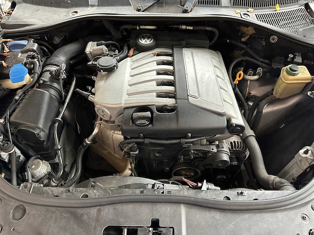 Volkswagen touareg 3.2 v6 220pk 2003, 07-ng-jj youngtimer - afbeelding 32 van  40