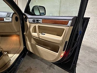 Volkswagen touareg 3.2 v6 220pk 2003, 10-lv-hj youngtimer - afbeelding 31 van  40