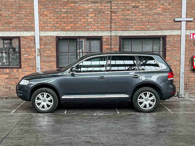Volkswagen touareg 3.2 v6 241pk 2005, 32-rf-tb youngtimer - afbeelding 9 van  39