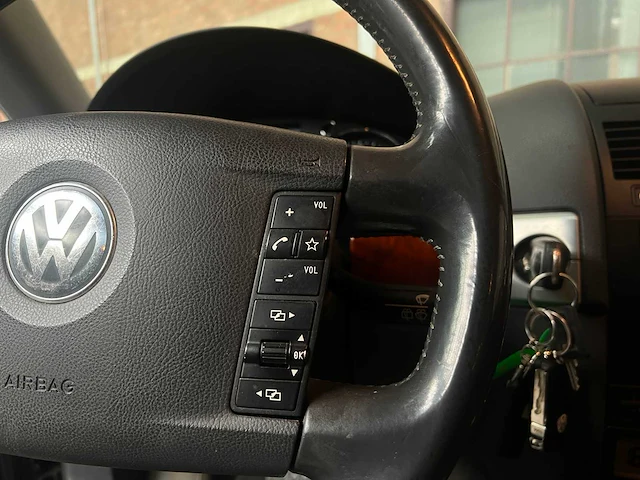Volkswagen touareg 3.2 v6 241pk 2005, 32-rf-tb youngtimer - afbeelding 14 van  39