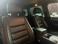 Volkswagen touareg 3.2 v6 241pk 2005, 32-rf-tb youngtimer - afbeelding 31 van  39