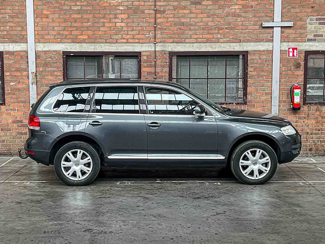 Volkswagen touareg 3.2 v6 241pk 2005, 32-rf-tb youngtimer - afbeelding 38 van  39