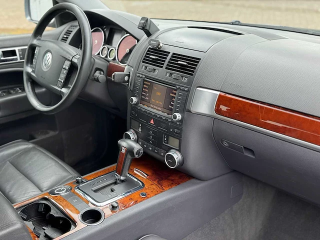 Volkswagen touareg 3.2 v6 4 motion 44-ggs-5 - afbeelding 7 van  19