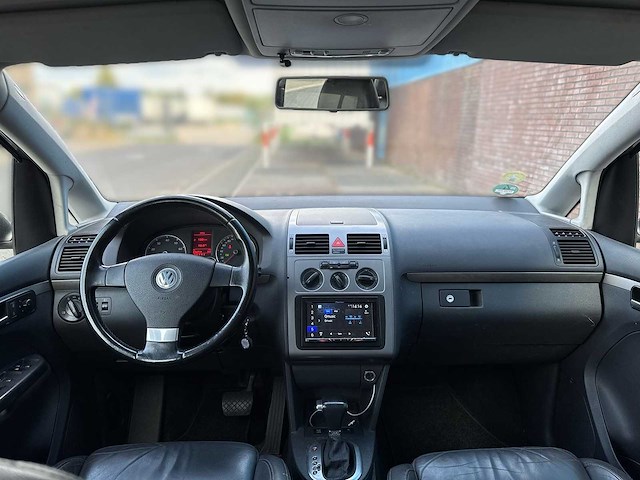 Volkswagen touran 1.4 tsi comfortline 2008 | 63-zk-pd i - afbeelding 25 van  28