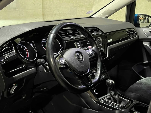 Volkswagen touran 1.4 tsi connected series -automaat- 150pk 2016, js-249-r - afbeelding 9 van  39