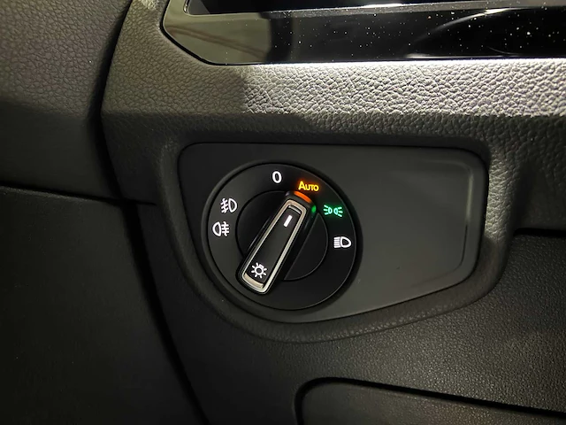 Volkswagen touran 1.4 tsi connected series -automaat- 150pk 2016, js-249-r - afbeelding 13 van  39