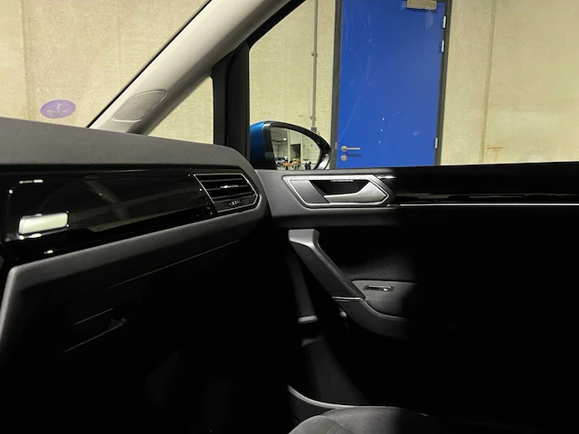 Volkswagen touran 1.4 tsi connected series -automaat- 150pk 2016, js-249-r - afbeelding 21 van  39