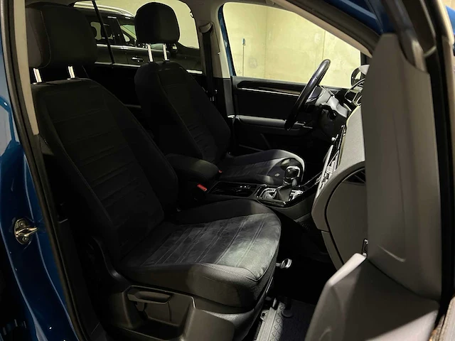 Volkswagen touran 1.4 tsi connected series -automaat- 150pk 2016, js-249-r - afbeelding 31 van  39