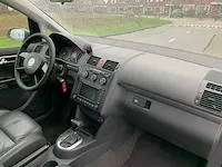 Volkswagen touran 1.6 16v fsi highline, 82-rzk-2 - afbeelding 2 van  33