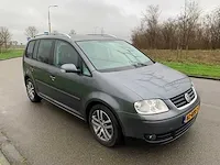 Volkswagen touran 1.6 16v fsi highline, 82-rzk-2 - afbeelding 31 van  33