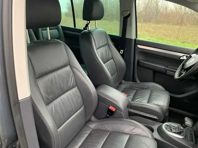 Volkswagen touran 1.6 16v fsi highline, 82-rzk-2 - afbeelding 33 van  33