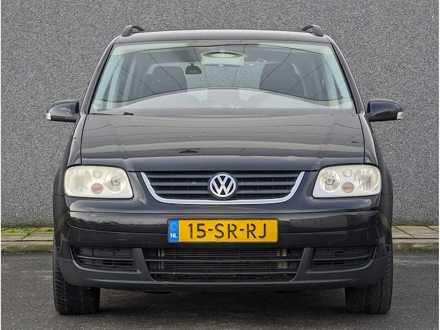 Volkswagen touran 2.0-16v fsi business | 15-sr-rj - afbeelding 2 van  32