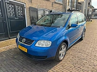 Volkswagen touran 2.0-16v fsi trendl. 17-pd-lv - afbeelding 12 van  18