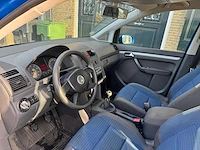 Volkswagen touran 2.0-16v fsi trendl. 17-pd-lv - afbeelding 18 van  18