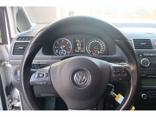Volkswagen touran 2.0 tdi comfl. bluem, 9-kfk-06 - afbeelding 2 van  17