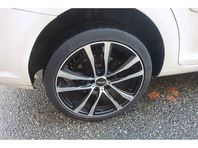 Volkswagen touran 2.0 tdi comfl. bluem, 9-kfk-06 - afbeelding 13 van  17