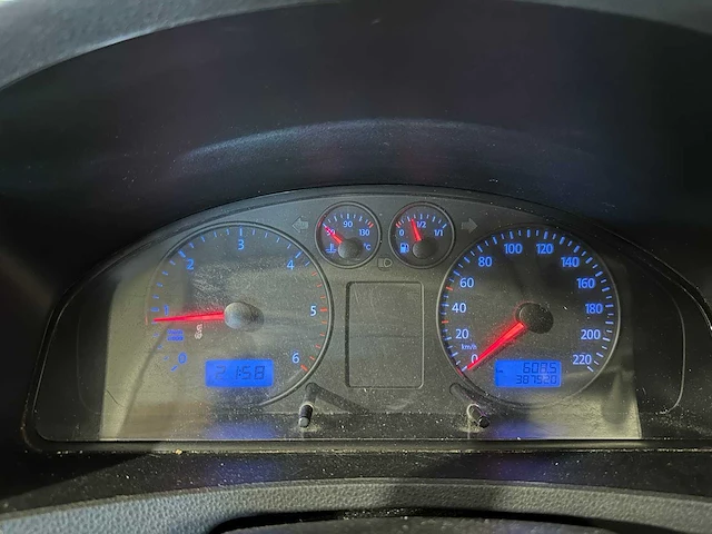Volkswagen transporter 1.9 tdi buscamper/kampeerwagen 6 zitplaatsen pl-767-s - afbeelding 8 van  22