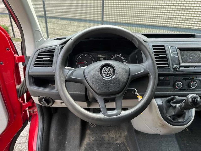Volkswagen transporter 2.0 tdi 102pk 2017, vsv-01-f bedrijfswagen - afbeelding 4 van  33
