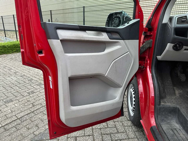 Volkswagen transporter 2.0 tdi 102pk 2017, vsv-01-f bedrijfswagen - afbeelding 13 van  33