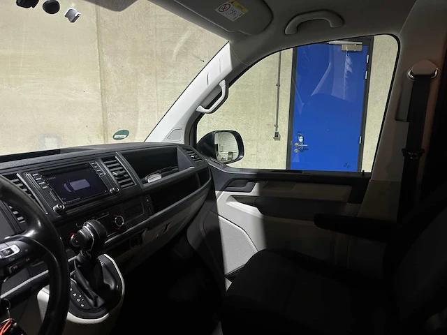 Volkswagen transporter 2.0 tdi 150pk dsg dc highline l2h1 (dubbele cabine) 150pk 2017, vjf-25-s bedrijfswagen - afbeelding 14 van  43