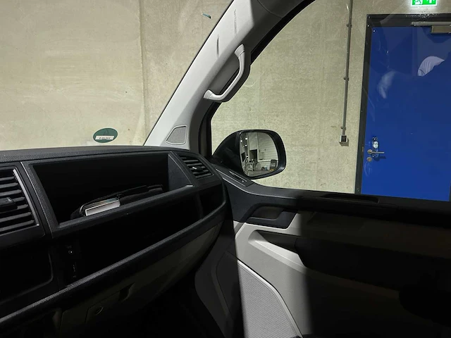 Volkswagen transporter 2.0 tdi 150pk dsg dc highline l2h1 (dubbele cabine) 150pk 2017, vjf-25-s bedrijfswagen - afbeelding 22 van  43