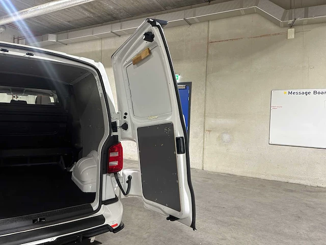 Volkswagen transporter 2.0 tdi 150pk dsg dc highline l2h1 (dubbele cabine) 150pk 2017, vjf-25-s bedrijfswagen - afbeelding 29 van  43
