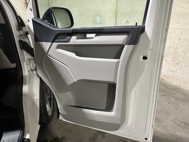 Volkswagen transporter 2.0 tdi 150pk dsg dc highline l2h1 (dubbele cabine) 150pk 2017, vjf-25-s bedrijfswagen - afbeelding 33 van  43