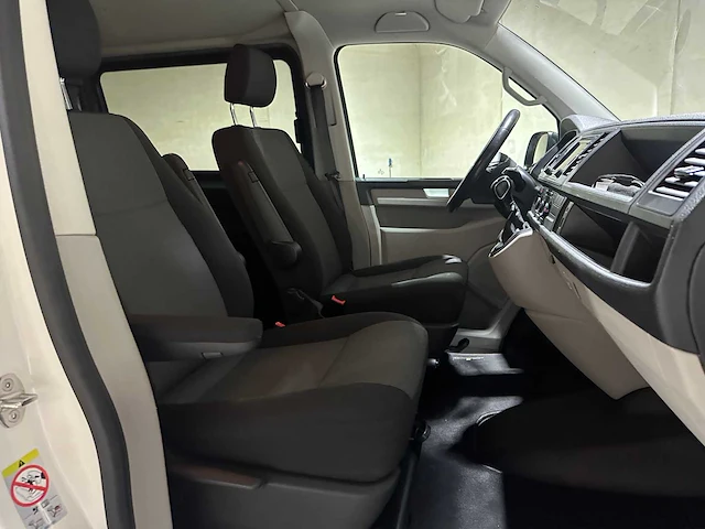 Volkswagen transporter 2.0 tdi 150pk dsg dc highline l2h1 (dubbele cabine) 150pk 2017, vjf-25-s bedrijfswagen - afbeelding 35 van  43