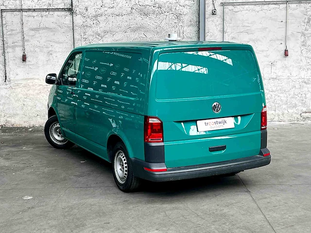 Volkswagen transporter 2.0 tdi l1h1 highl. 84pk 2018, v-236-pf - afbeelding 6 van  39