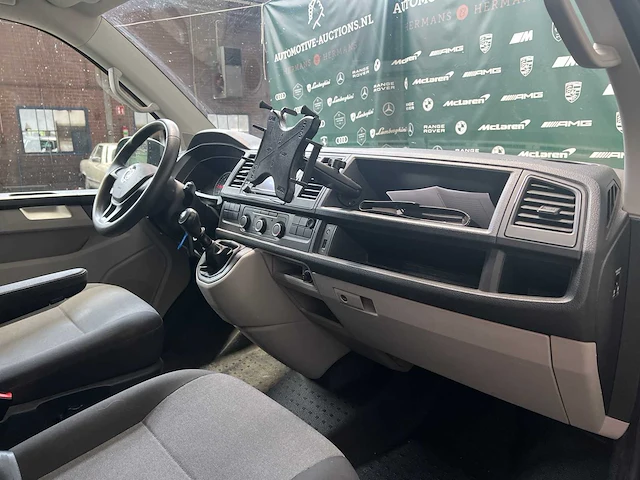 Volkswagen transporter 2.0 tdi l1h1 highl. 84pk 2018, v-236-pf - afbeelding 31 van  39
