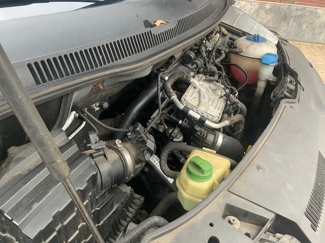 Volkswagen transporter 2.0 tdi l1h1 highl. bedrijfswagen - afbeelding 28 van  37