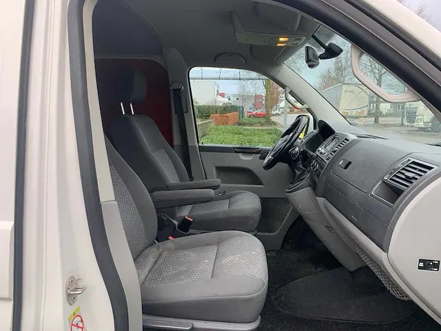 Volkswagen transporter 2.0 tdi l1h1 tr. dc vb-788-g - afbeelding 16 van  30