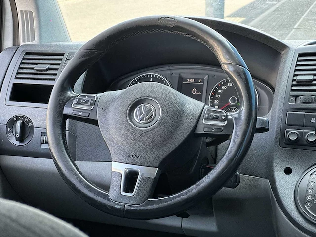 Volkswagen transporter 2.0 tdi l2h1 comfortline dc van | vg-171-p i - afbeelding 7 van  33
