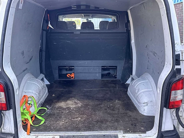 Volkswagen transporter 2.0 tdi l2h1 comfortline dc van | vg-171-p i - afbeelding 17 van  33