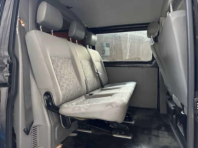 Volkswagen transporter 2.5 tdi 340 131pk 2008, 2-vbn-50 - afbeelding 24 van  34