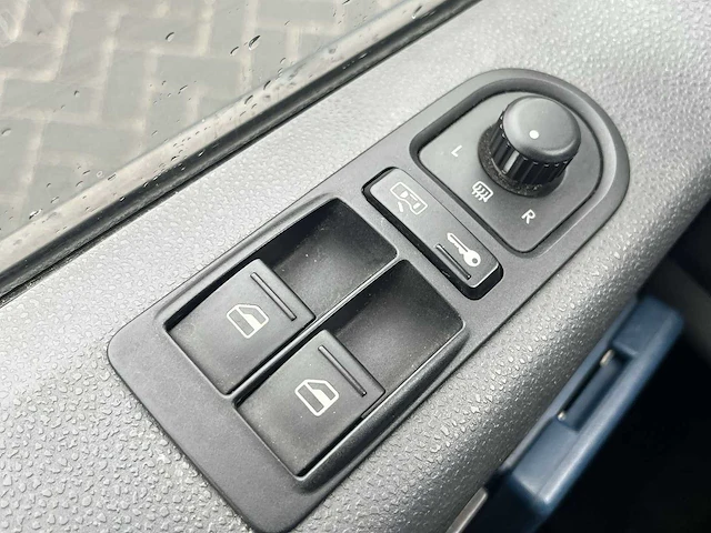 Volkswagen transporter 2.5 tdi 340 dc van | 38-bz-ph - afbeelding 3 van  25