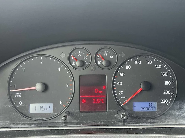Volkswagen transporter 2.5 tdi 340 dc van | 38-bz-ph - afbeelding 4 van  25