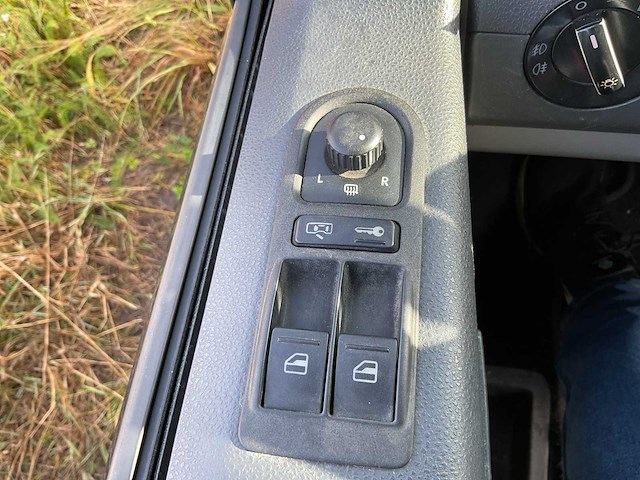 Volkswagen transporter 2.5 tdi 340 mhd - afbeelding 36 van  38