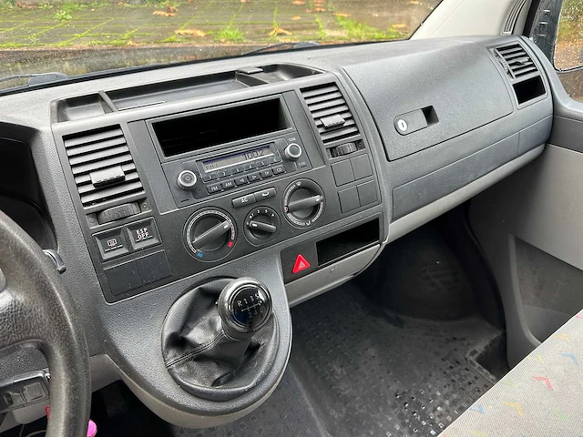 Volkswagen transporter 2.5 tdi 340 trend.dc 6-persoons 131pk 2008, 49-vng-3 - afbeelding 10 van  31
